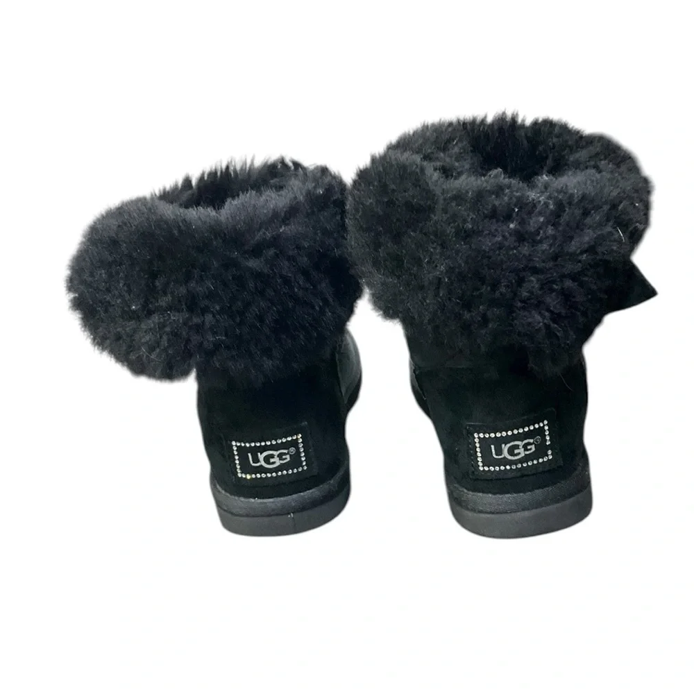 ✨ UGG Australia Mini Bailey Bow‎ Black Suede Shearling Boots | Women’s 6